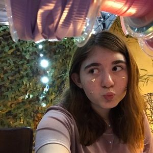 Meet your Posher, Lily